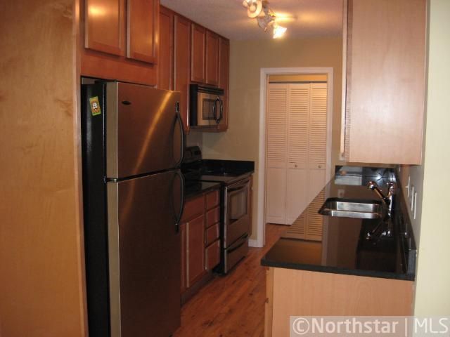 821 Douglas Ave #302, Minneapolis, MN 55403