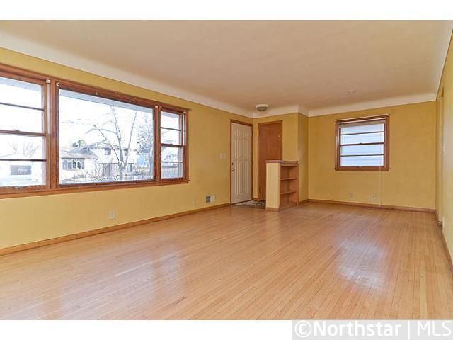 1126 8th Ave S, South Saint Paul, MN 55075