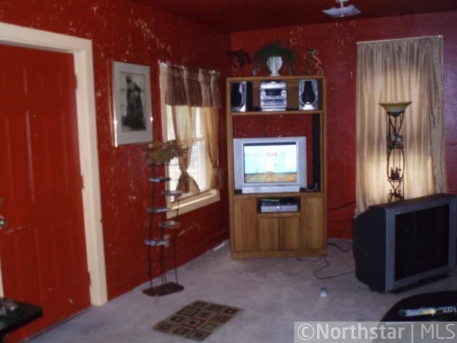 844 3rd St E, Saint Paul, MN 55106