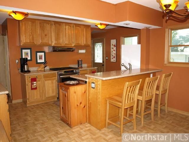 411 E 101st St, Bloomington, MN 55420