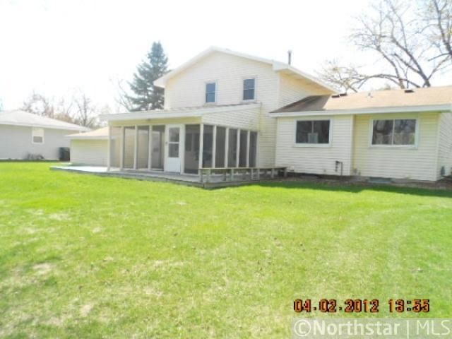 9907 Little Rd, Bloomington, MN 55437