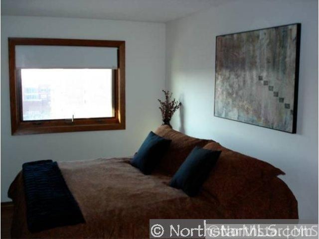 66 9th St E #2014R, Saint Paul, MN 55101