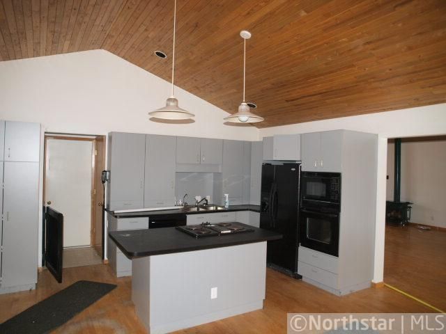 13614 Inverness Rd, Minnetonka, MN 55305