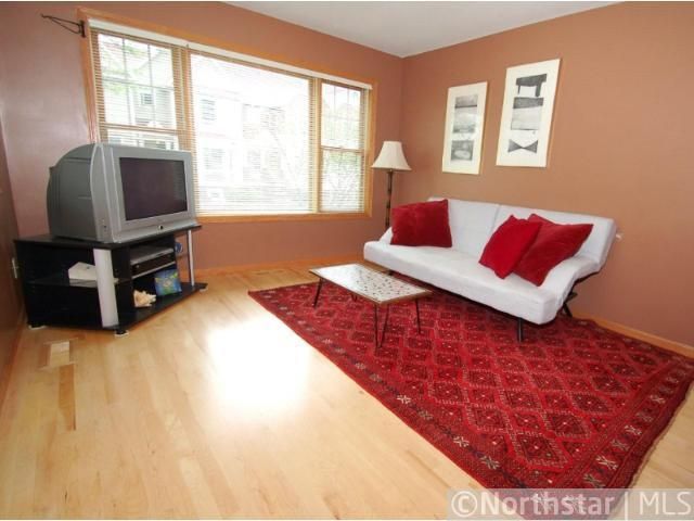 1541 E 24th St, Minneapolis, MN 55404