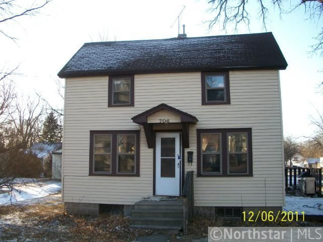 706 Glen St SW, Hutchinson, MN 55350