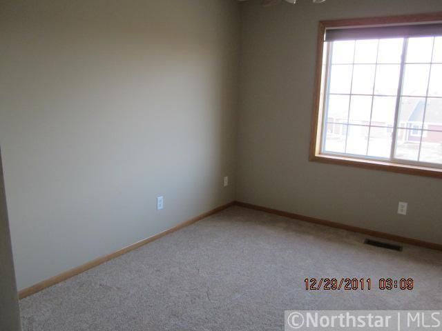 2305 E 117th St, Burnsville, MN 55337