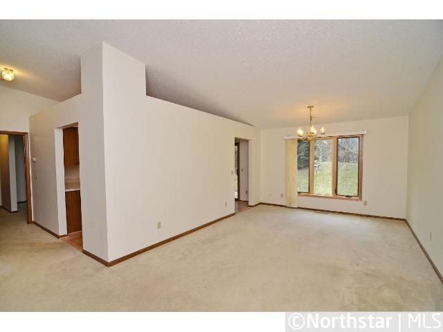 2633 Duluth St, Maplewood, MN 55109