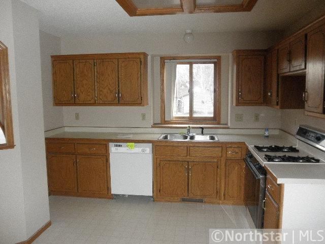 5620 259th St, Wyoming, MN 55092