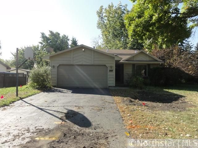 8207 Thomas Ave N, Brooklyn Park, MN 55444