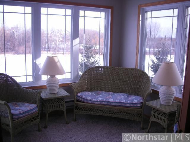 2781 Spy Glass Dr, Chaska, MN 55318