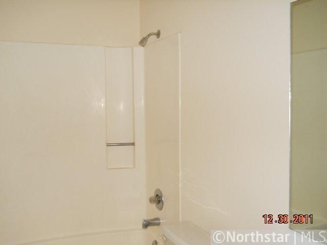 8722 Glasgow Ln, Saint Bonifacius, MN 55375
