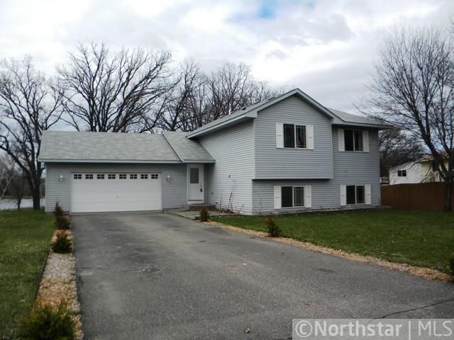 25892 11th St W, Zimmerman, MN 55398