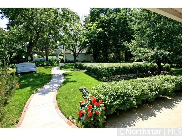 40 N Pine St, Waconia, MN 55387