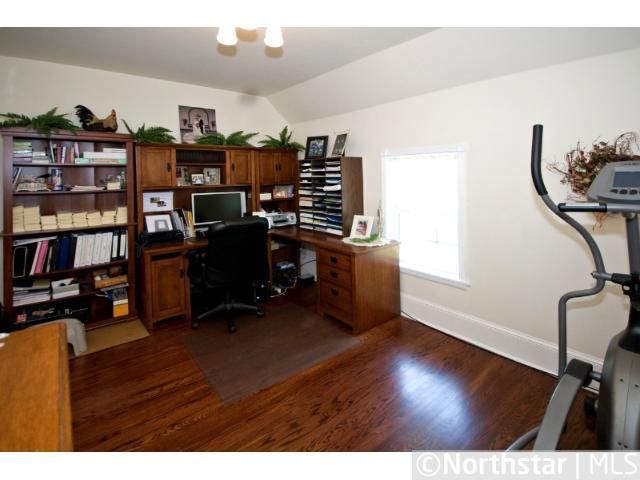 40 N Pine St, Waconia, MN 55387