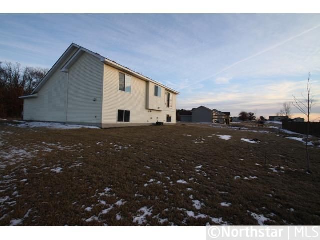 1232 Deer Haven Dr, Isanti, MN 55040