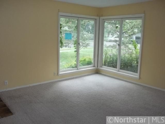 2058 Bordner Pl, Saint Paul, MN 55116