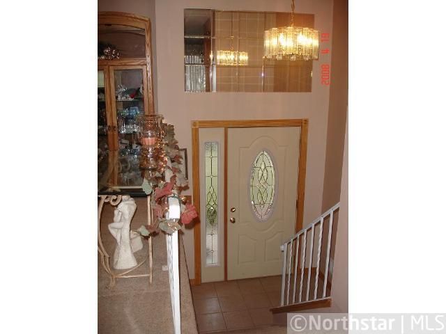 2968 Furness St, Maplewood, MN 55109