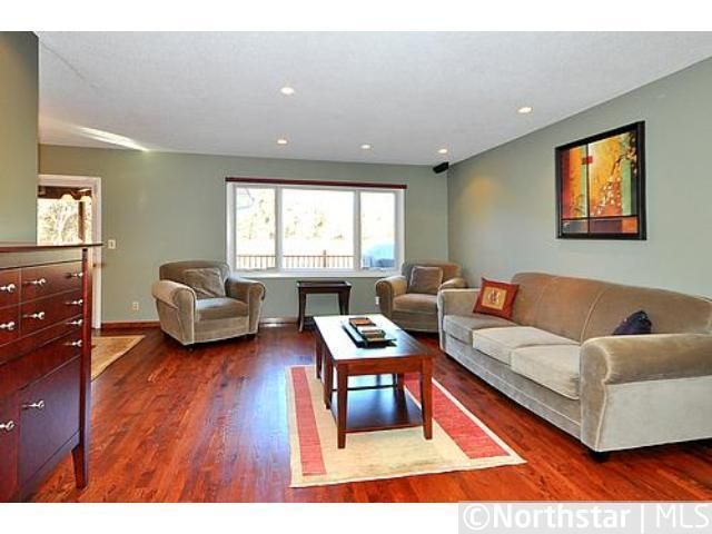 10150 Boone Cir, Bloomington, MN 55438
