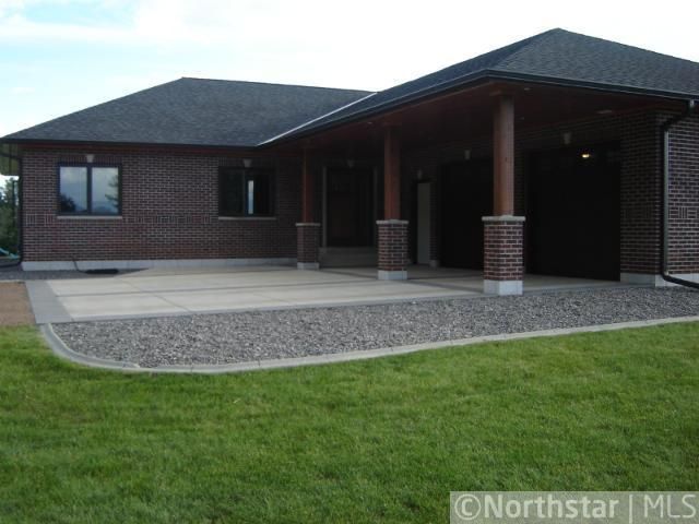 5523 220th St, Winsted, MN 55395