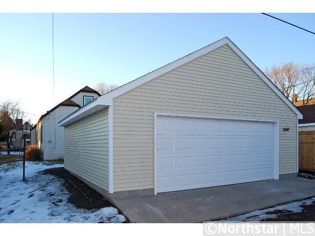 1540 Arona St, Saint Paul, MN 55108
