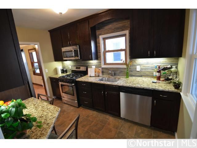 1540 Arona St, Saint Paul, MN 55108