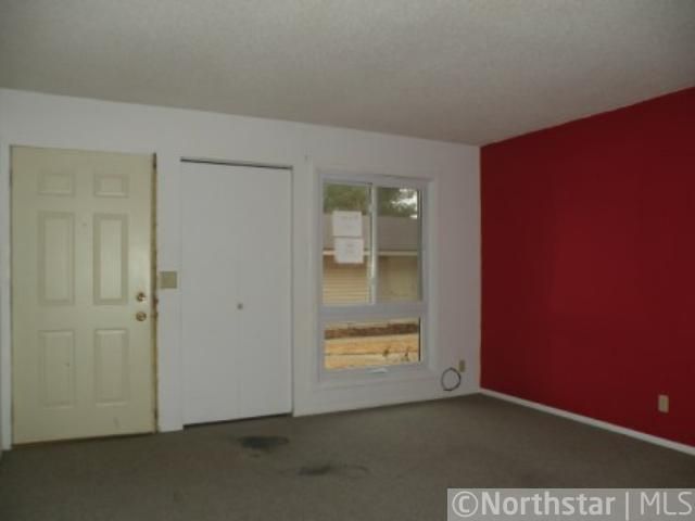 5656 Brookdale Dr N, Brooklyn Park, MN 55443