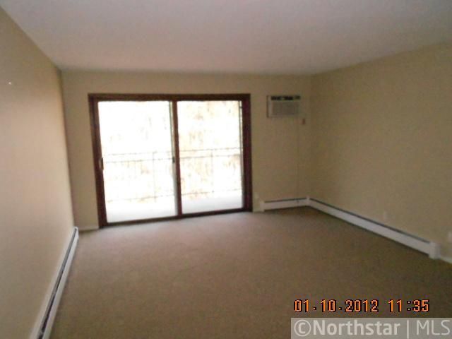 135 Viking Dr E #304, Little Canada, MN 55117