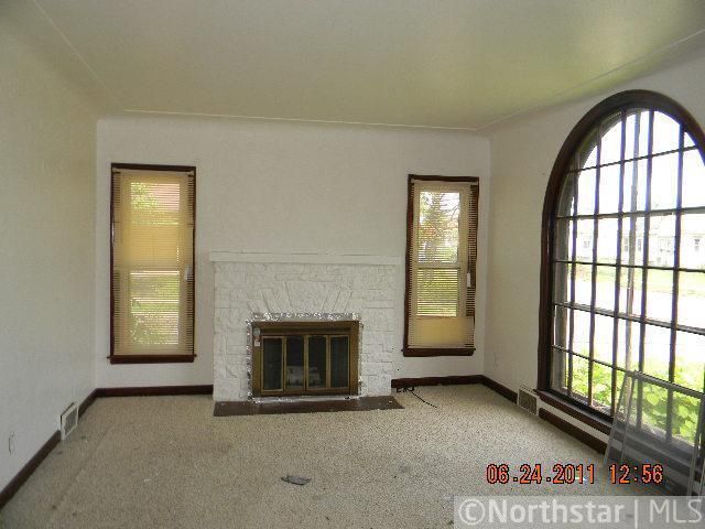 1527 Upton Ave N, Minneapolis, MN 55411