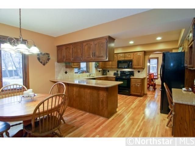 8371 Pleasant View Dr, Mounds View, MN 55112
