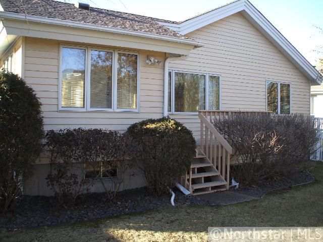 5726 Heather Ridge Dr, Shoreview, MN 55126