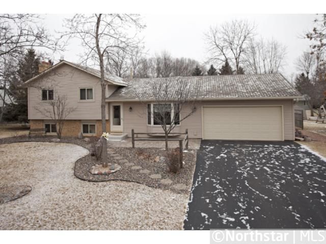 10798 E Zopfi Way E, Maple Grove, MN 55369
