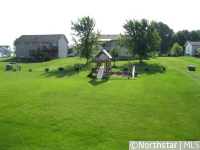 1712 Cedar Ave N, Glencoe, MN 55336