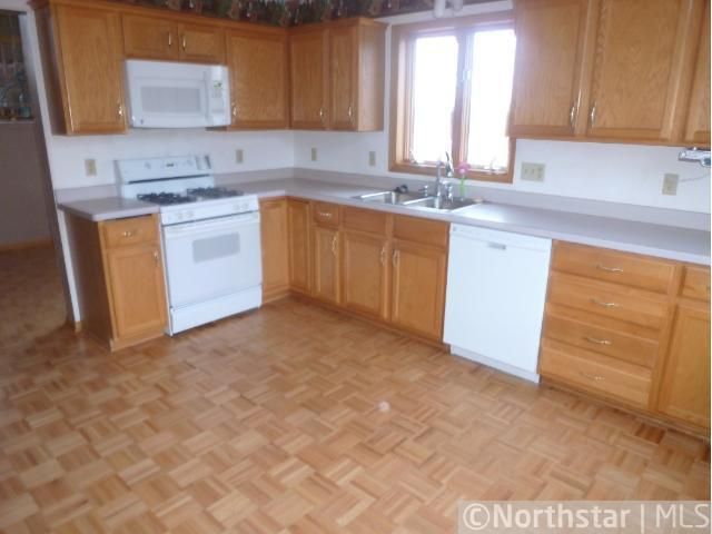 6409 88th Ave N, Brooklyn Park, MN 55445