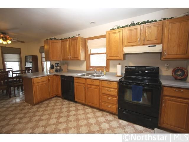 914 Dodge St, Eau Claire, WI 54701