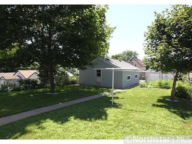 1360 Bush Ave, Saint Paul, MN 55106