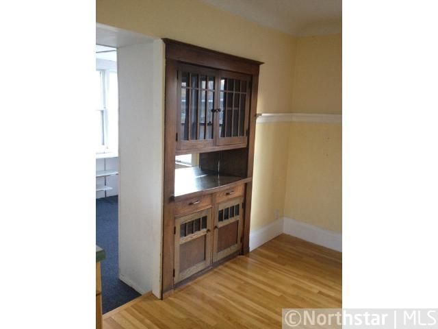 1012 Grotto St N, Saint Paul, MN 55103