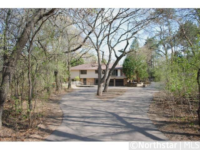 3289 Emmert St, Shoreview, MN 55126