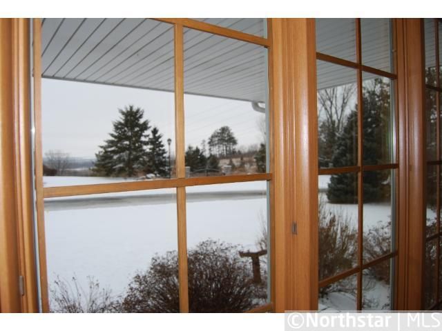 10519 W Riverview Dr, Eden Prairie, MN 55347