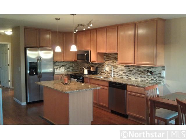 10219 Cavell Cir, Bloomington, MN 55438