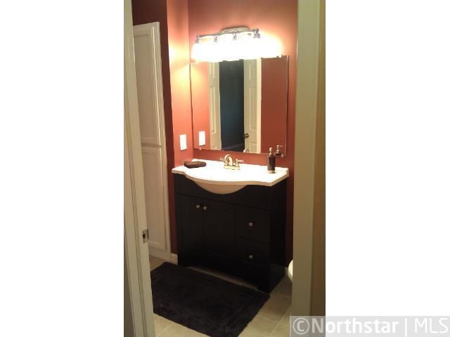 10219 Cavell Cir, Bloomington, MN 55438