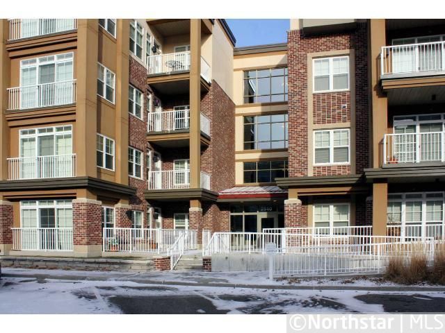 2540 38th Ave NE #406, Columbia Heights, MN 55421