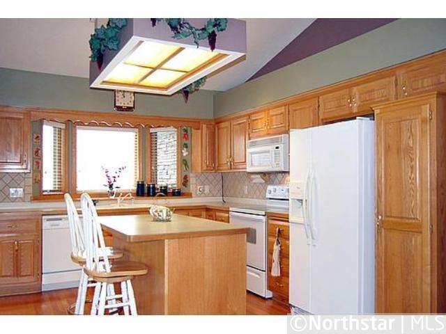 1094 Westcliff Curve, Shoreview, MN 55126