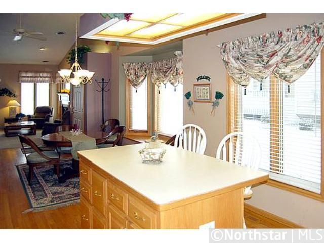 1094 Westcliff Curve, Shoreview, MN 55126
