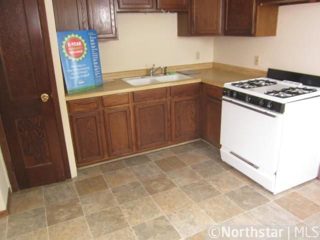 60 Circle Dr, Circle Pines, MN 55014