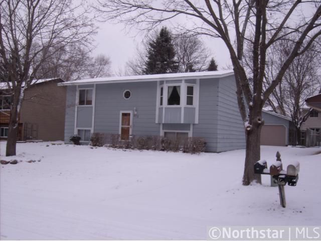 873 104th Ave NW, Coon Rapids, MN 55433