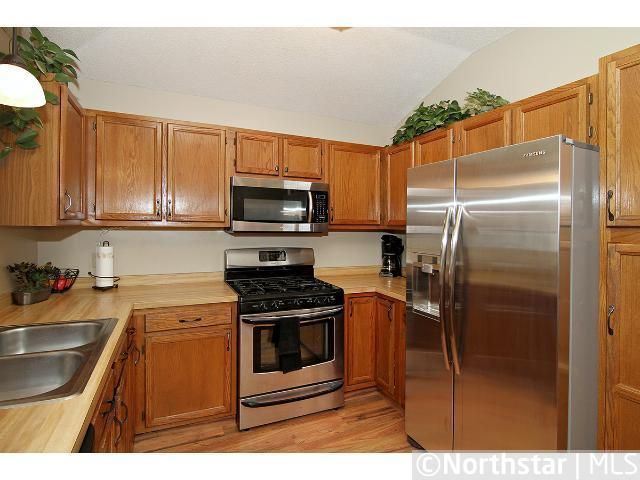 17910 Lorence Way, Eden Prairie, MN 55346