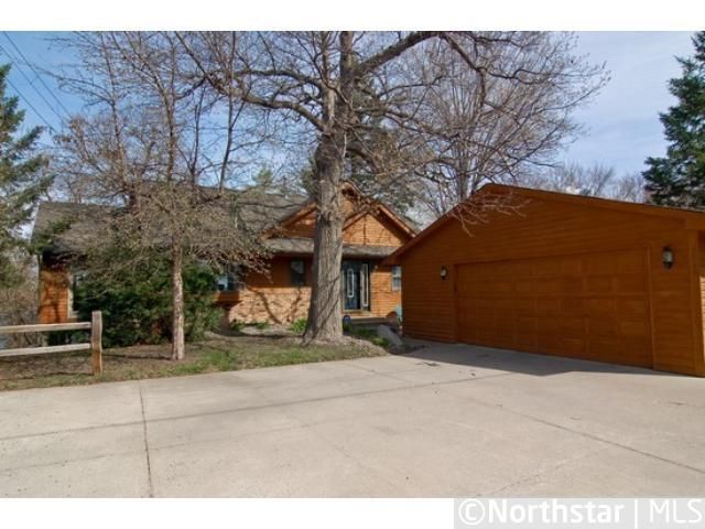 5942 Sunset Rd, Mound, MN 55364