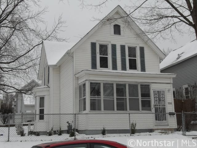 994 Beech St, Saint Paul, MN 55106