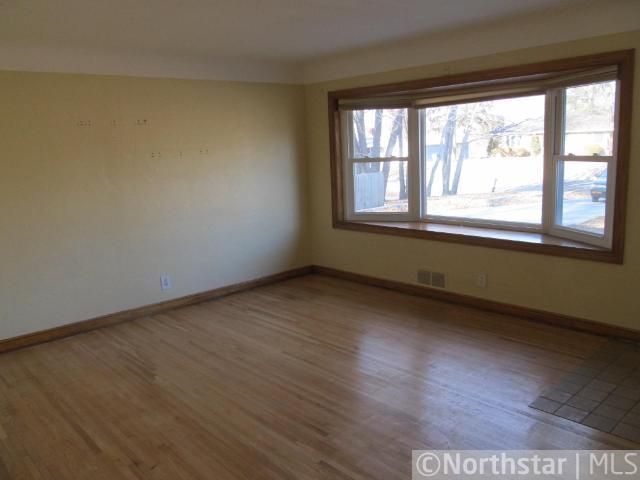 392 66th Ave NE, Fridley, MN 55432