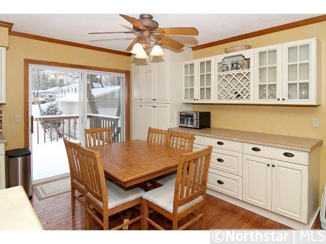 1691 Koehnen Cir E, Excelsior, MN 55331